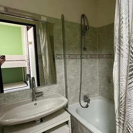 Апартаменты Avec Piscine, Parking Prive Et Wifi - Proche Et Commerces A - Fr-1-338-574 *