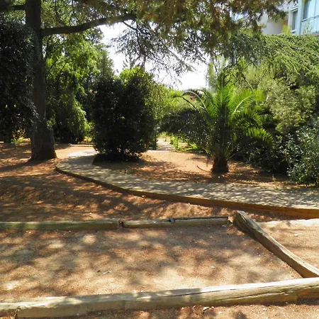 Avec Piscine, Parking Prive Et Wifi - Proche Et Commerces A - Fr-1-338-574 Apartman *