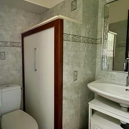 Avec Piscine, Parking Prive Et Wifi - Proche Et Commerces A - Fr-1-338-574 * Sète