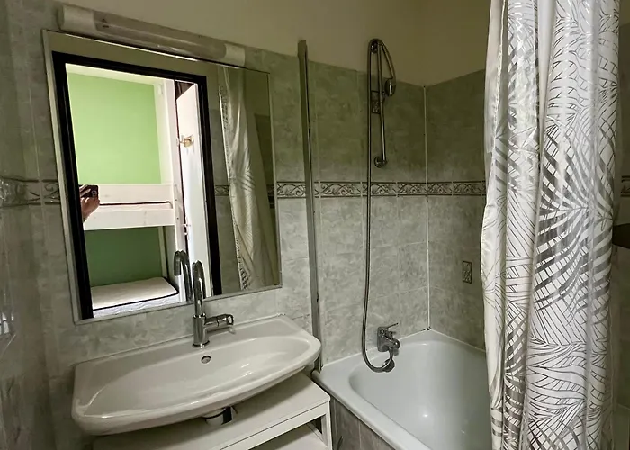 Appartamento Avec Piscine, Parking Privé Et Wifi - Proche Et Commerces à - Fr-1-338-574 *
