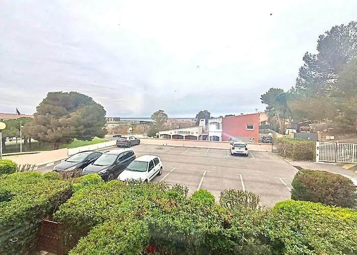 Avec Piscine, Parking Privé Et Wifi - Proche Et Commerces à - Fr-1-338-574