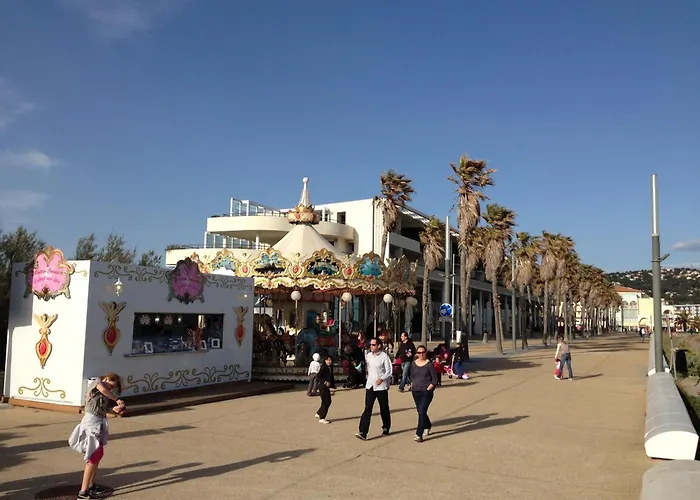 Avec Piscine, Parking Privé Et Wifi - Proche Et Commerces à - Fr-1-338-574 Sète